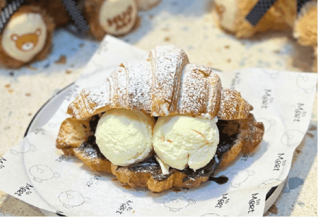 Snowy Croissant