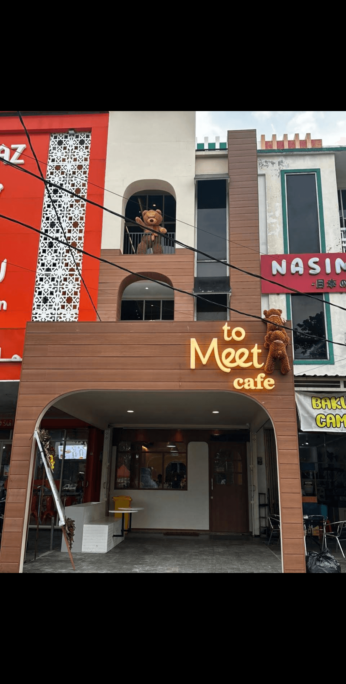 Suasana To Meet Cafe